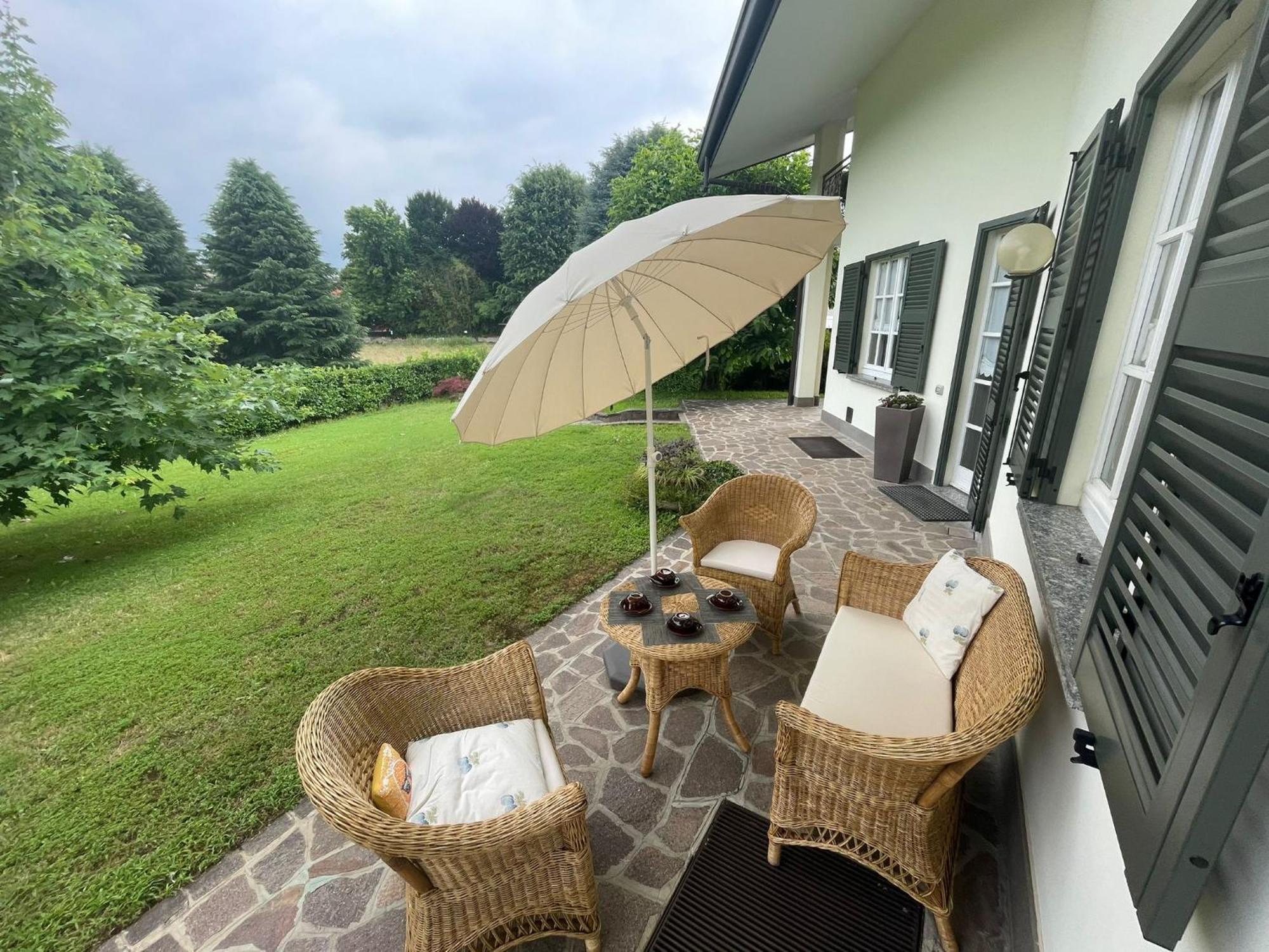 B&B Marilena Guanzate 외부 사진